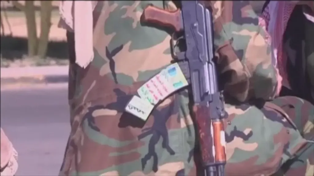 ماذا يحدث؟ جماعة الحوثي تنقلب على نفسها وتعتقل قياداتها بتهمة ”التخابر” واتهامات مفاجئة ضد إيران!